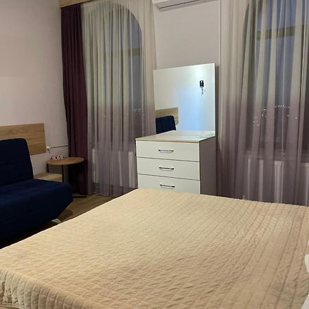 Decca Hotel Yerevan Bagian luar foto