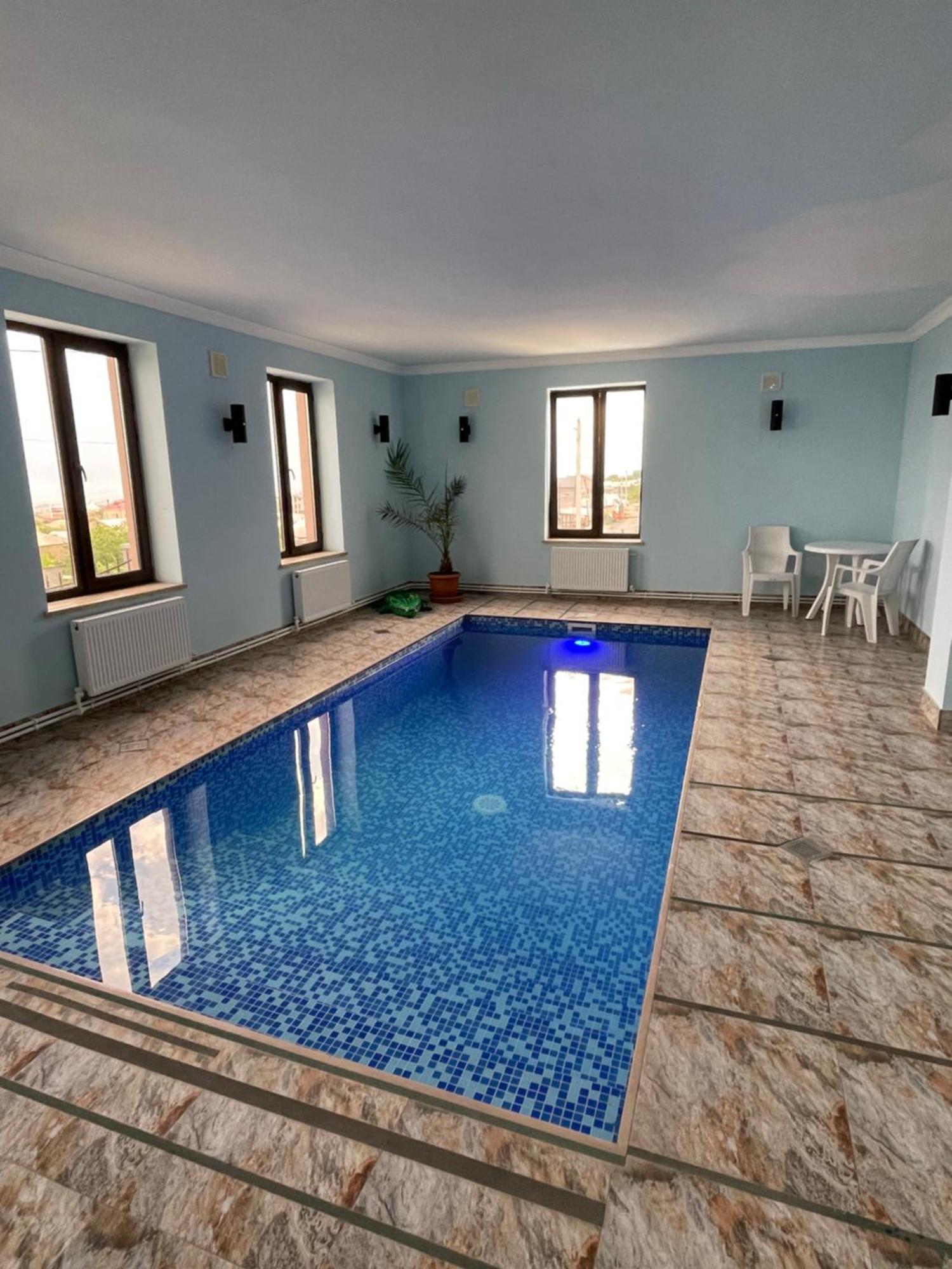 Decca Hotel Yerevan Bagian luar foto