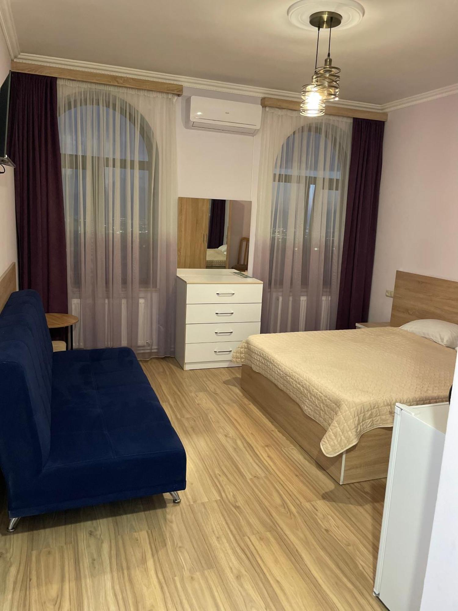 Decca Hotel Yerevan Bagian luar foto